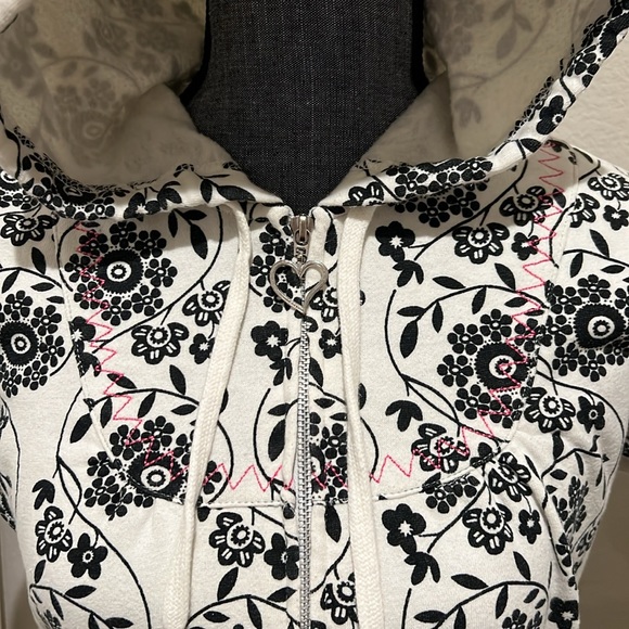 Vintage Roxy Floral Zip Up Short Sleeve Hoodie Top - Picture 2 of 9